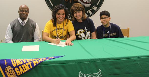 Dowdy signs to play collegiate volleyball