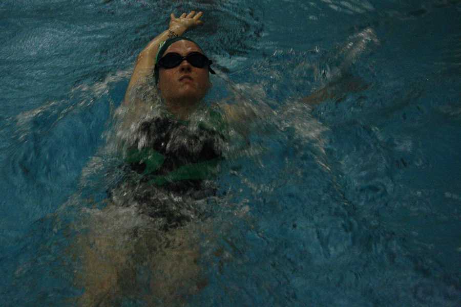 Swim team prepares for league meet