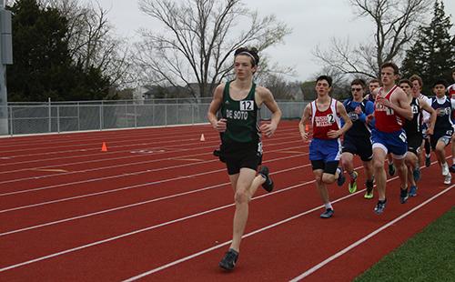 Sophomore Graham Hudelson races ahead in the 1600-meter run. 