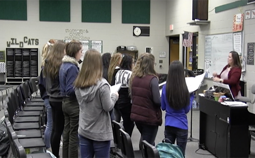 De Soto introduces treble choir class