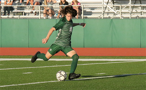 Junior transfer makes big impact on the boys' soccer team