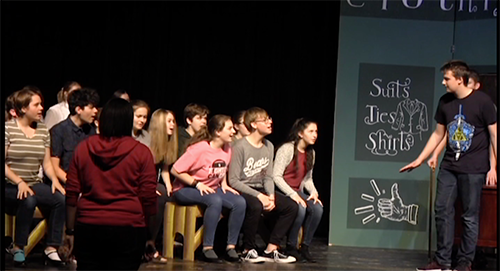 De Soto students prepare for the upcoming musical: Guys and Dolls