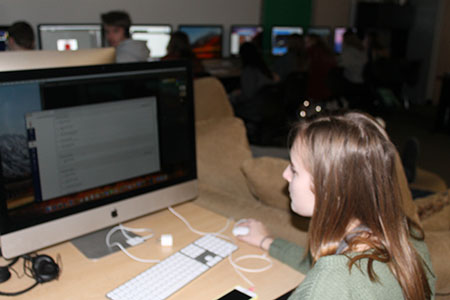 Sophomore Kaitlyn Johnson uses Canvas to work on her assignments for one of Drew Proctor's classes. 