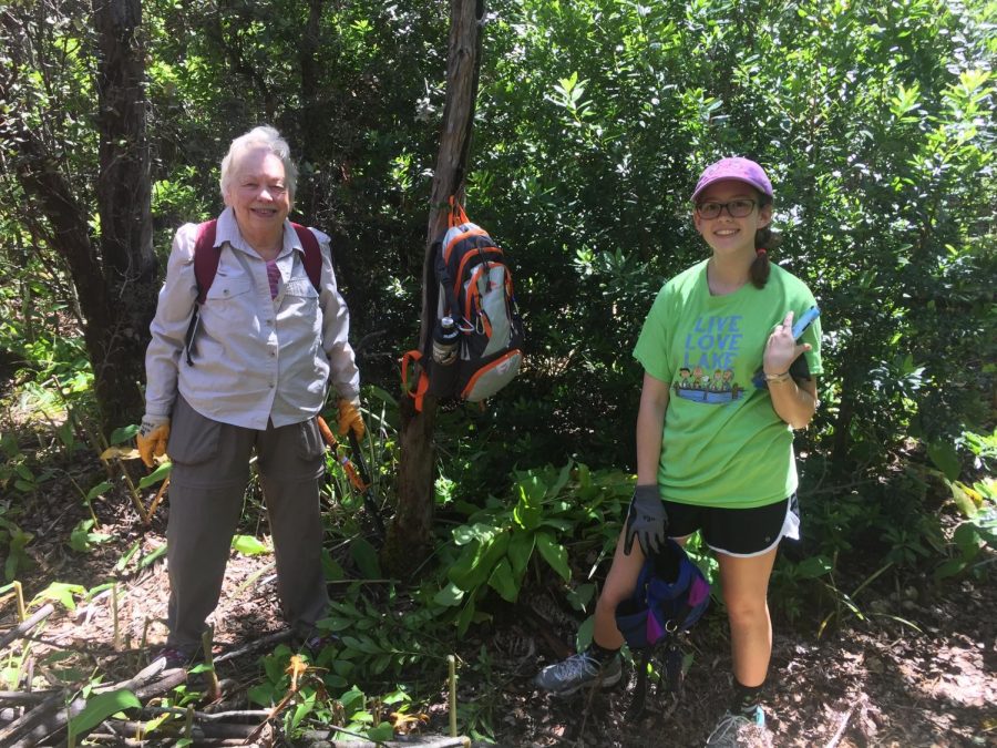 Sophomore Emily Kresin works hands-on at Hawaii Volcanoes National Park.