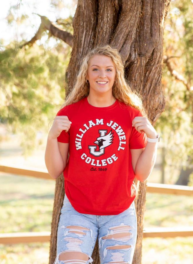 Senior Katelynn Ostronic recently committed to William Jewell College to further her academic and athletic career as a Division II basketball player.