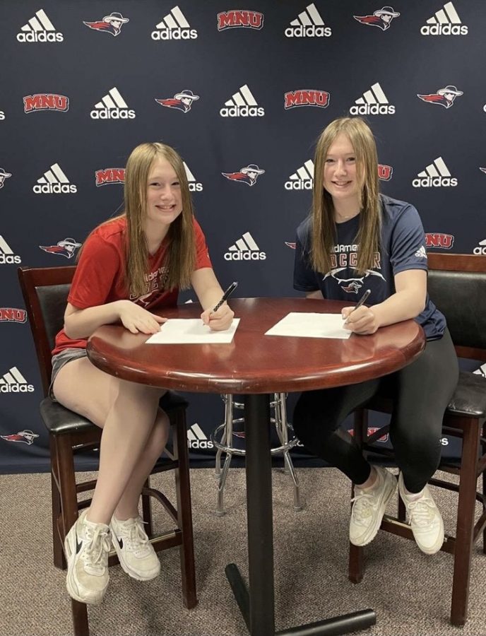 De Soto High school juniors Sadie and Macy Carver announce their commitment to MidAmerica Nazarene University on April 3.