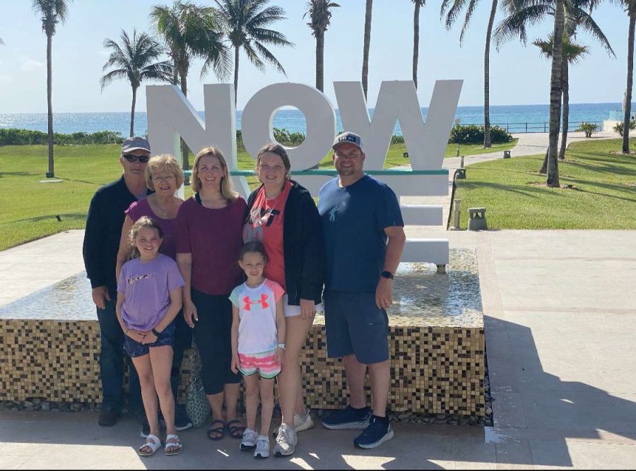 Junior Sheridan Christy and her family enjoying the nice weather in Cancun, Mexico over De Soto High School’s spring break. 