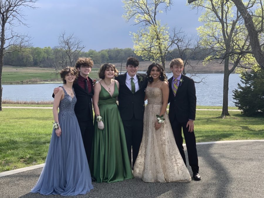 A group of junior students poses for their prom pictures on April 17, 2021.