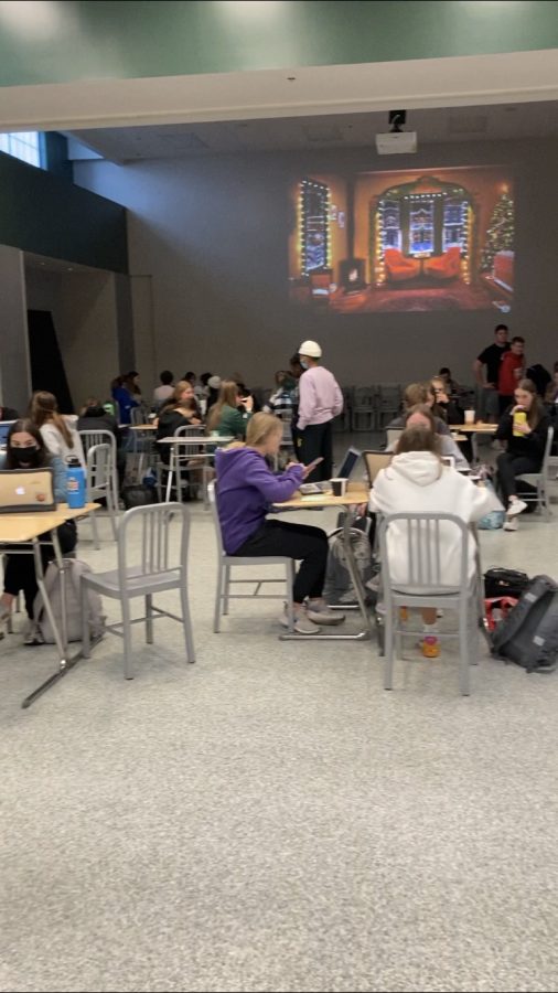 DHS students study during Cocoa and Cram in the union on Dec. 8. 