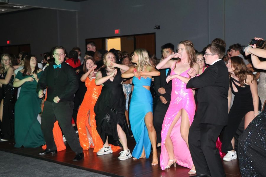 Upperclassmen dance at Prom on April 26.